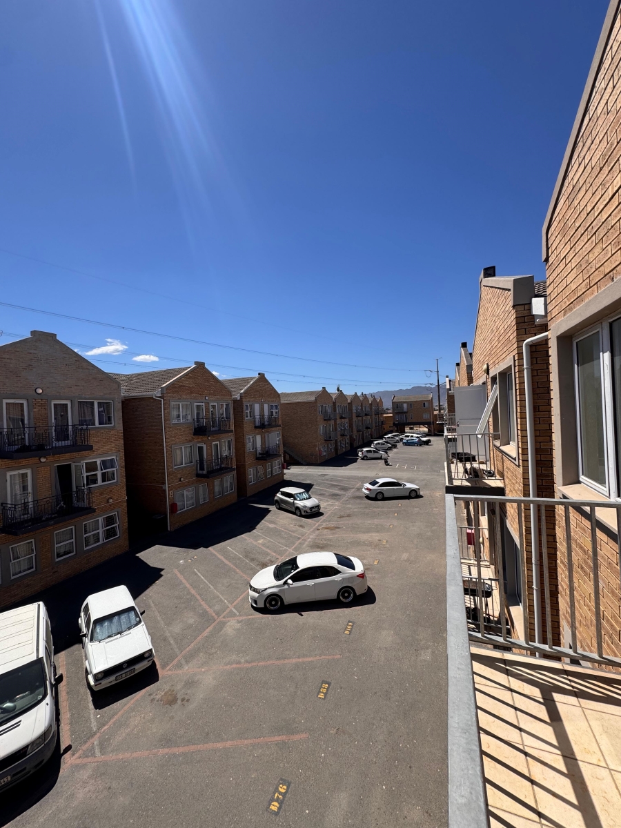 To Let 2 Bedroom Property for Rent in Strand Central Western Cape